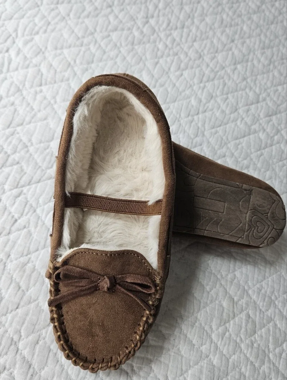 Target Girls Size 10 Brown and White Faux Fur Moccasin Slippers